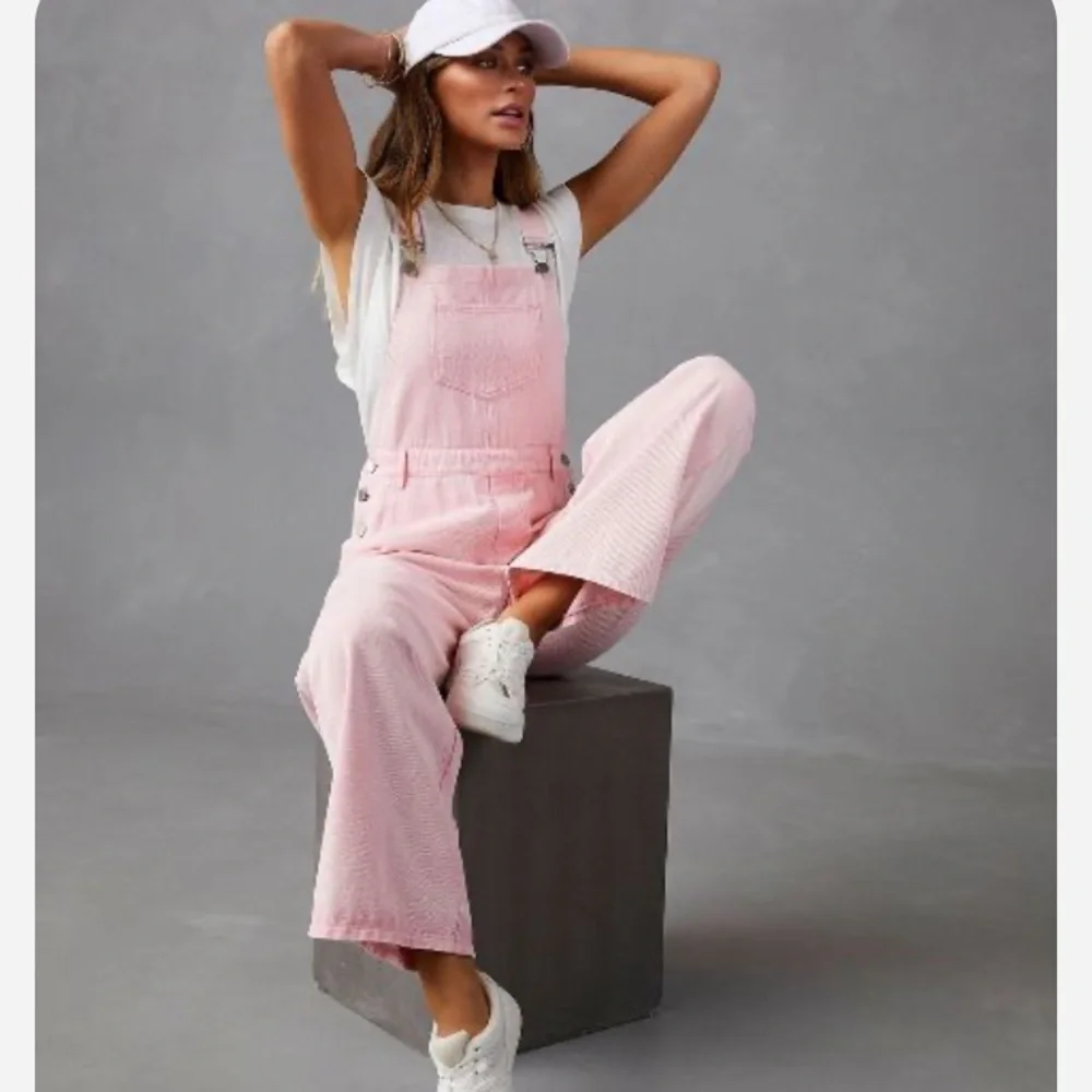 Vici She + Sky Pretty in Pink Denim Overalls, NWOT Sz S - Picture 5 of 16